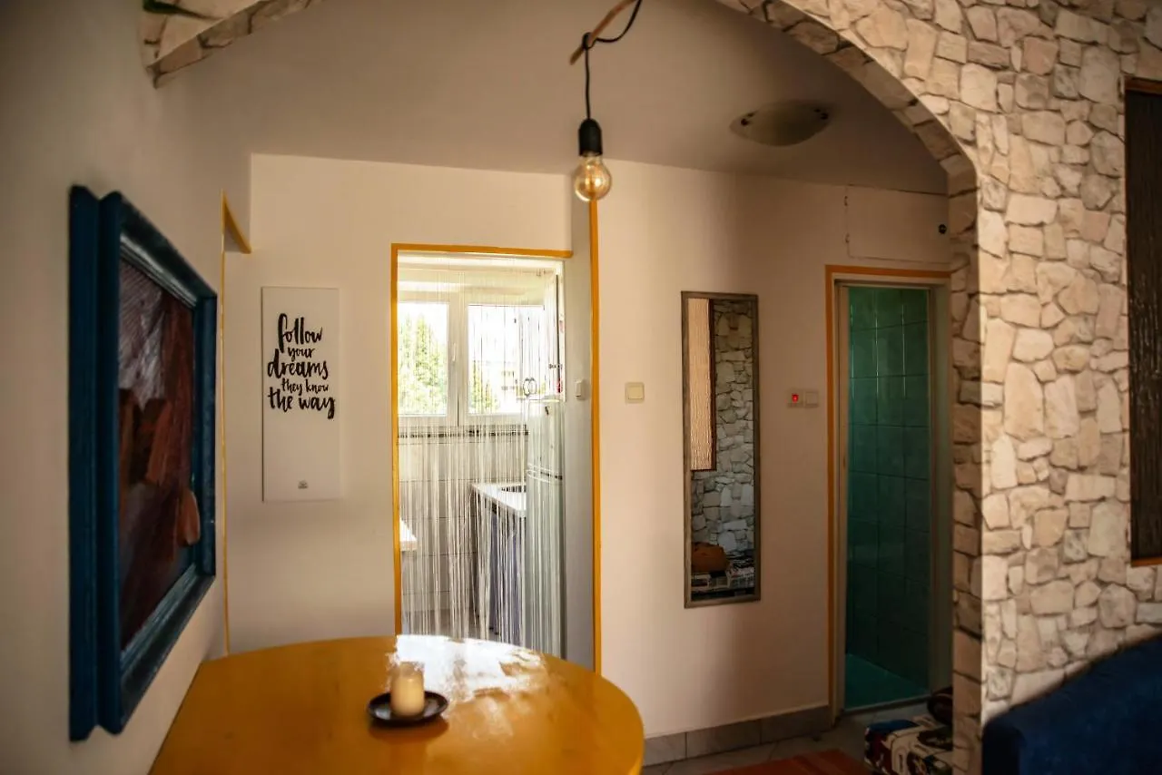 Urban Oaza Apartment Pula