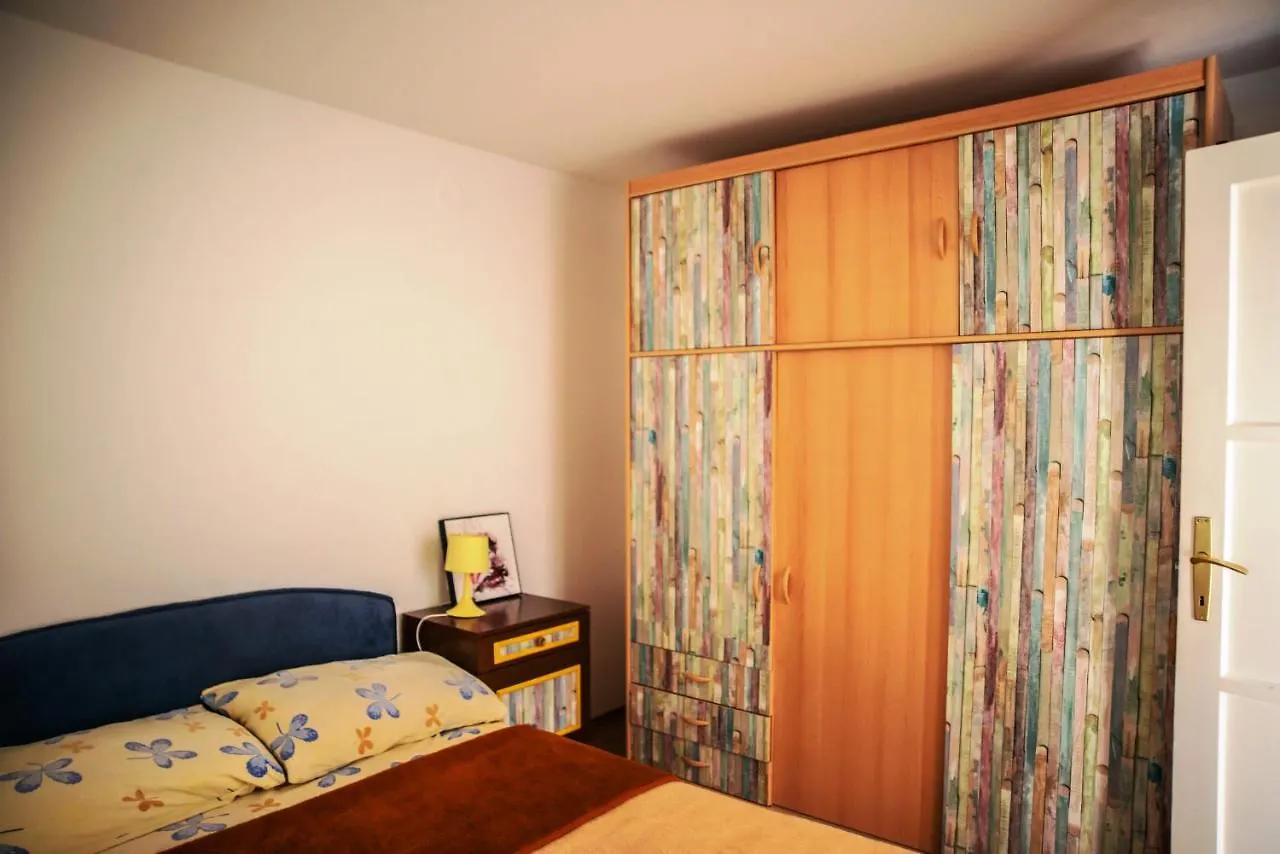 Urban Oaza Apartment Pula Croatia